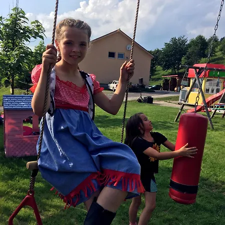 Jazdecký Areál Budička Trnie