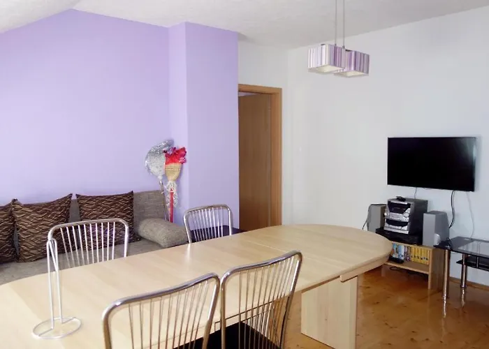 Jazdecky Areal Budicka アパート Trnie