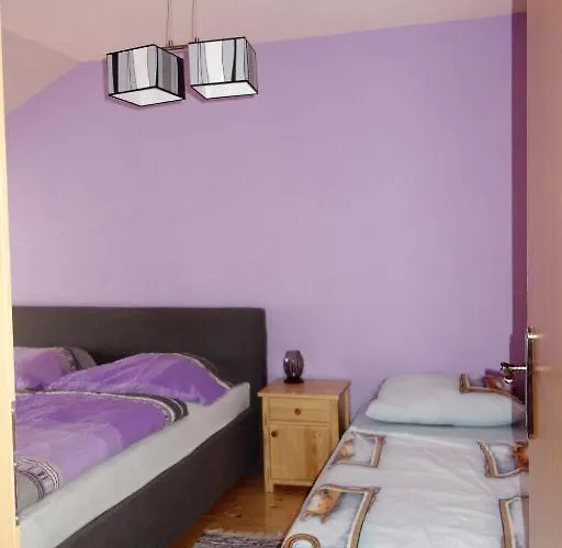 Jazdecky Areal Budicka アパート *